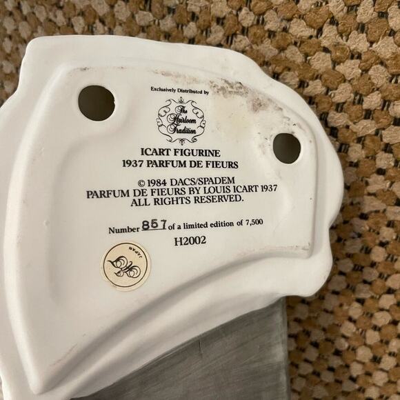 Sculpture The Heirloom Tradition Louis Icart 1937 Parfum de Fieurs woman on Sofa - Picture 2 of 5